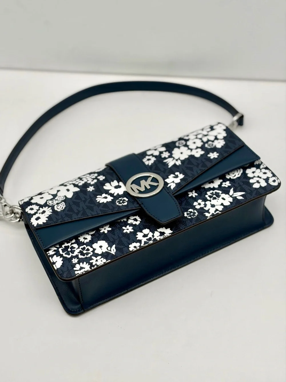 MICHAEL KORS Greenwich Medium Signature Logo Convertible Shoulder Bag Crossbody